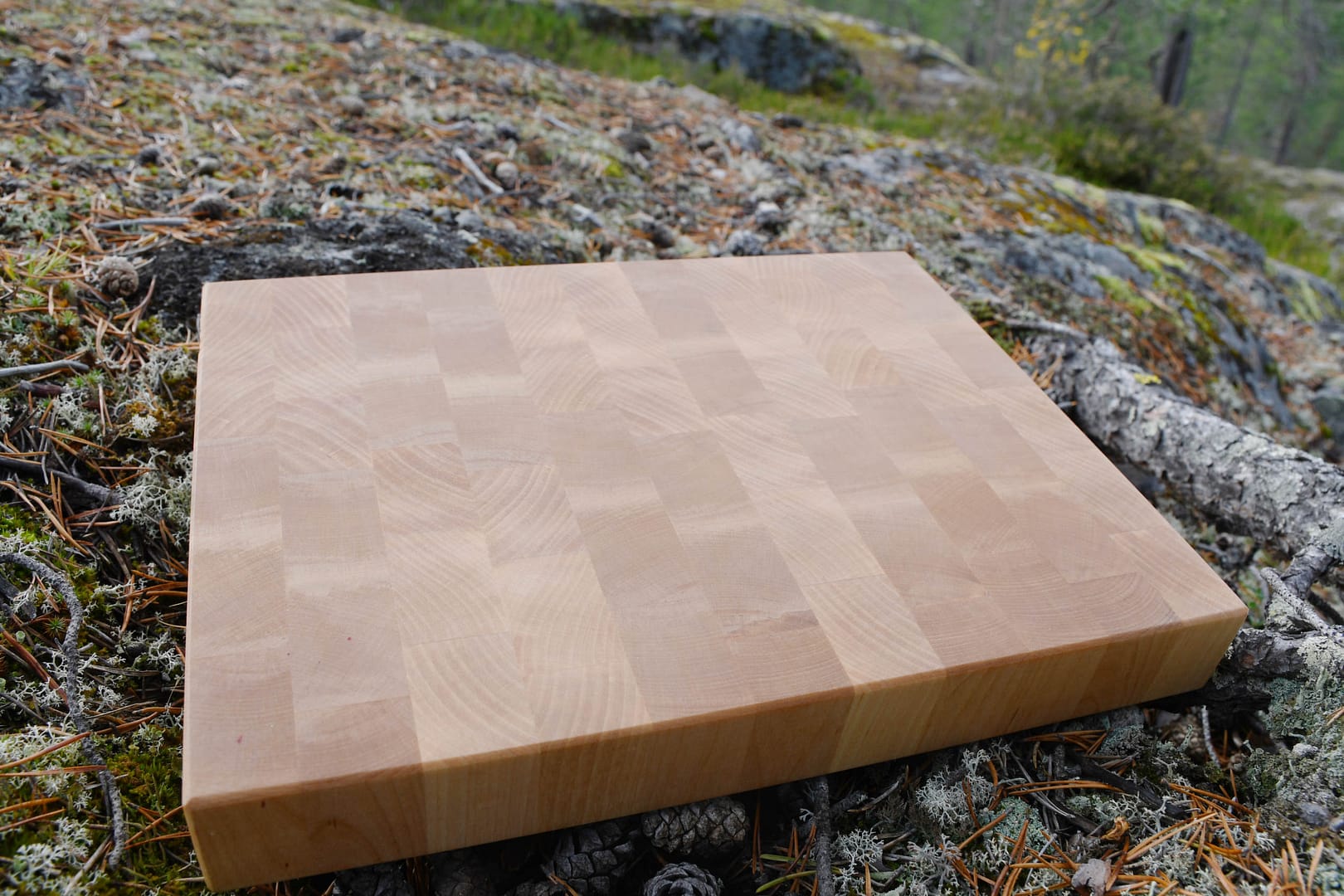 Päätypuinen koivuinen leikkuulauta