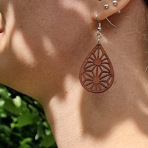 Kumiko nahkakorvakoru